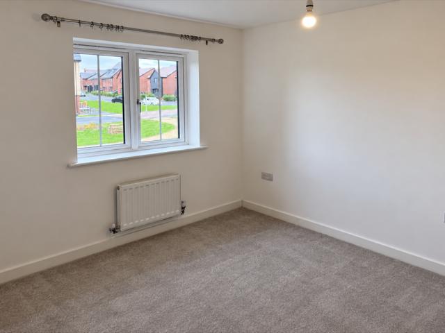 4 bedroom detached house to rent