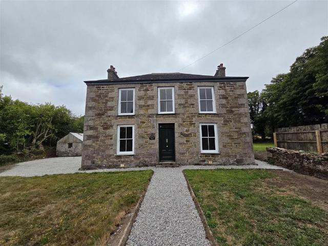 4 bedroom detached house to rent