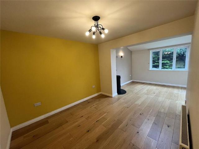 4 bedroom detached house to rent