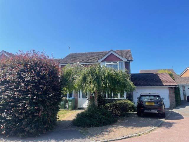 4 bedroom detached house to rent