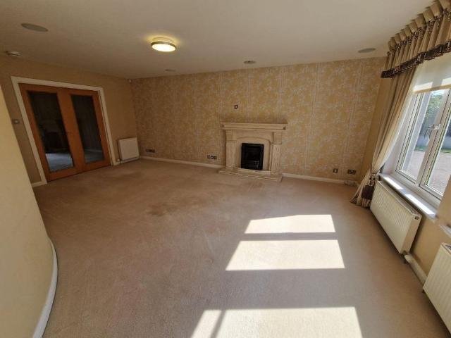 4 bedroom detached house to rent