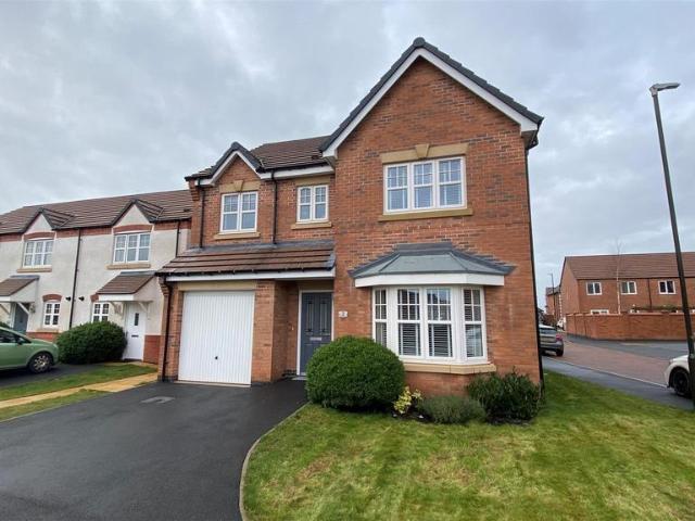 4 bedroom detached house to rent