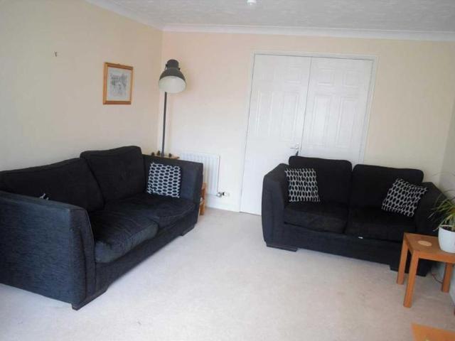 4 bedroom detached house to rent