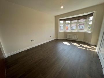 4 bedroom detached house to rent