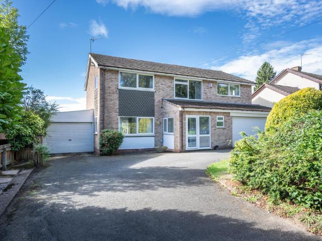 4 bedroom detached house to rent