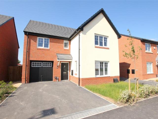 4 bedroom detached house to rent