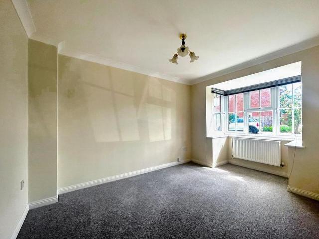4 bedroom detached house to rent