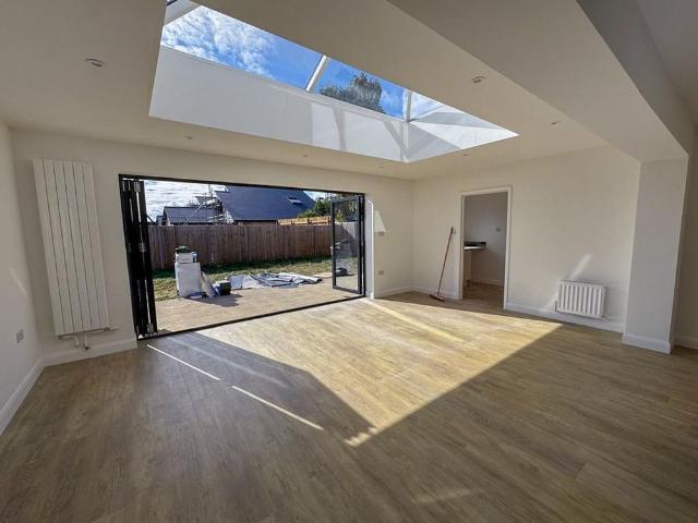4 bedroom detached house to rent