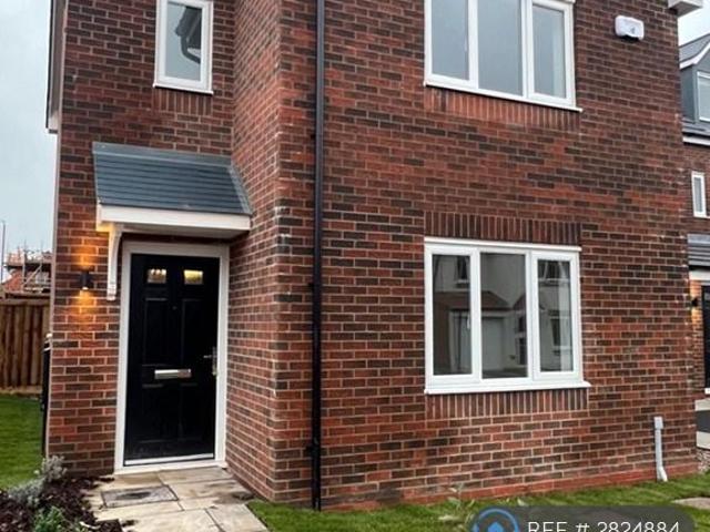 4 bedroom detached house to rent