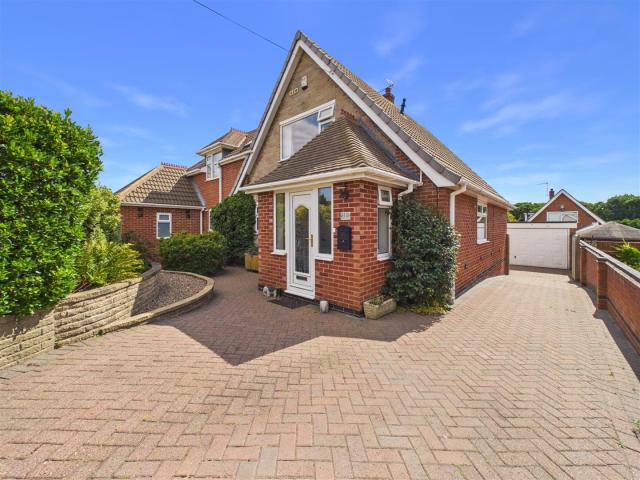 4 bedroom Detached house to rent