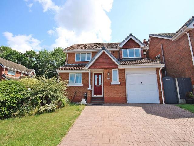 4 bedroom detached house to rent