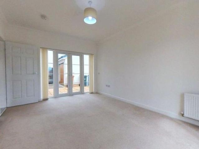 4 bedroom detached house to rent