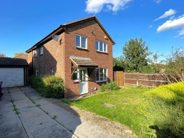4 bedroom detached house to rent