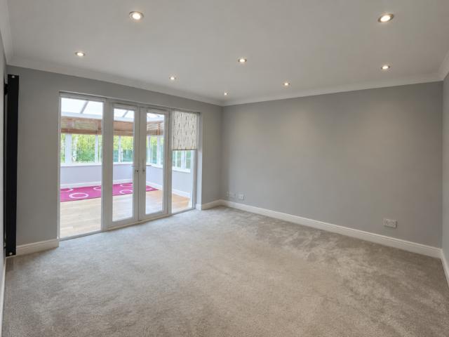 4 bedroom detached house to rent