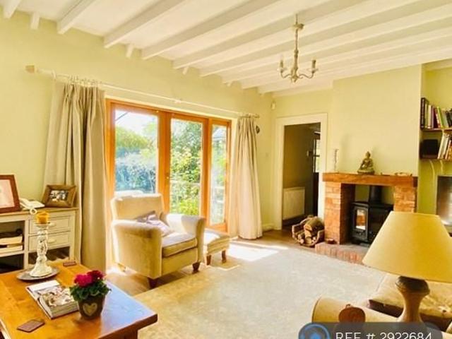 4 bedroom detached house to rent