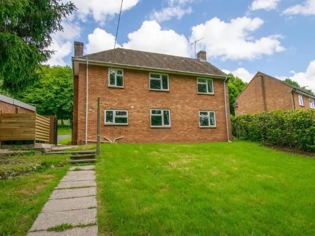 4 bedroom detached house to rent