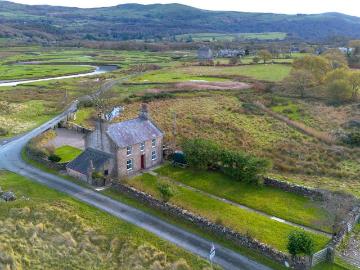 4 bedroom detached house to rent