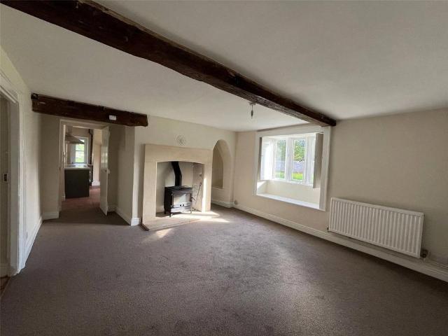 4 bedroom detached house to rent