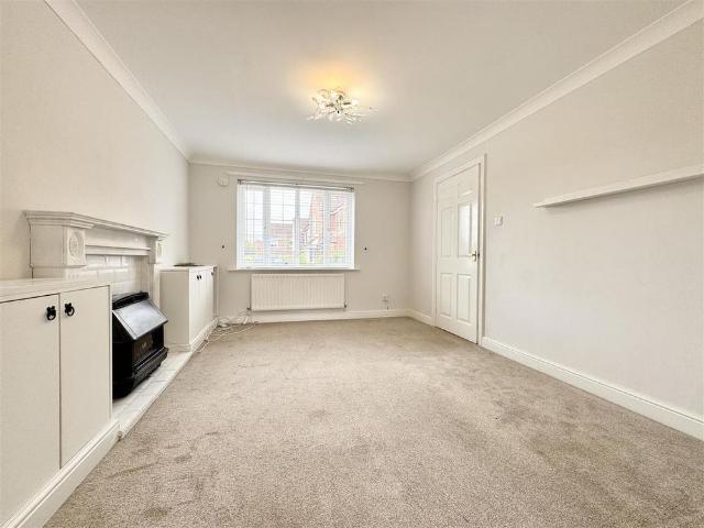 4 bedroom detached house to rent