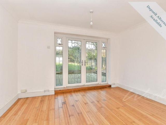 4 bedroom detached house to rent