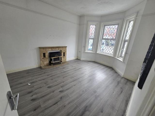 4 bedroom detached house to rent