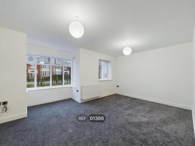 4 bedroom detached house to rent