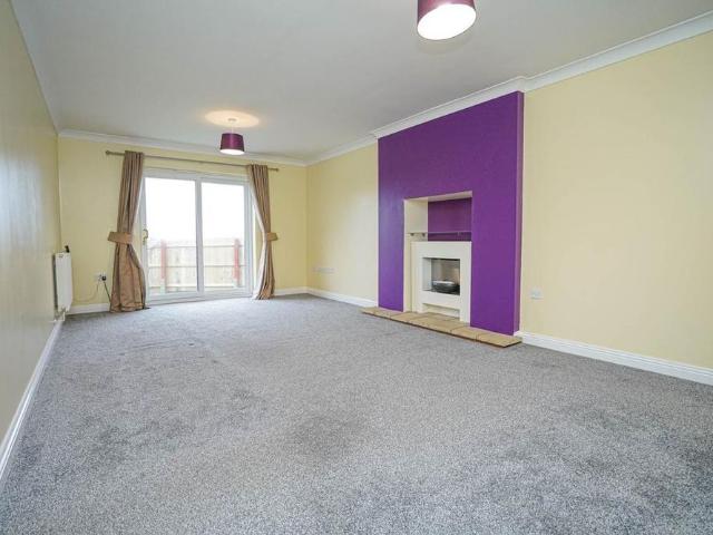 4 bedroom detached house to rent