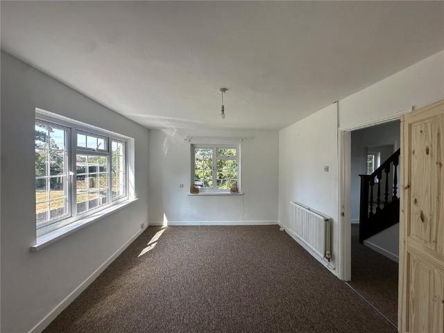 4 bedroom detached house to rent