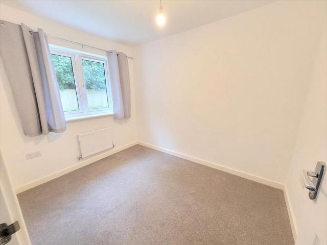 4 bedroom detached house to rent