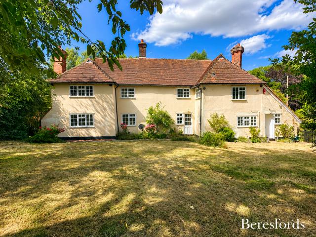 4 bedroom detached house to rent