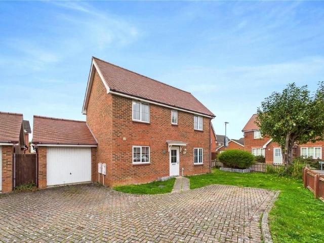 4 bedroom detached house to rent