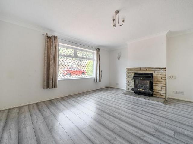 4 bedroom detached house to rent