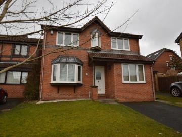 4 bedroom detached house to rent