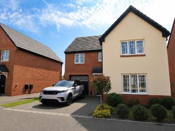 4 bedroom detached house to rent