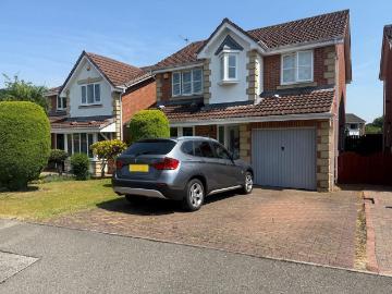 4 bedroom detached house to rent