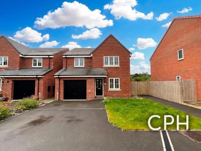 4 bedroom detached house to rent
