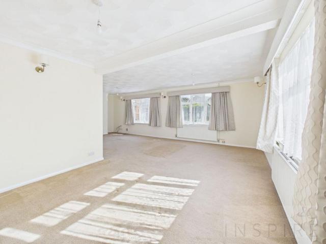 4 bedroom detached house to rent