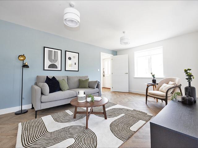 4 bedroom detached house to rent