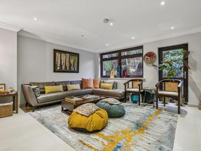 4 bedroom detached house to rent