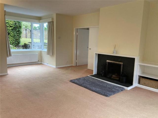 4 bedroom detached house to rent