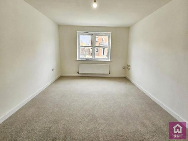 4 bedroom detached house to rent