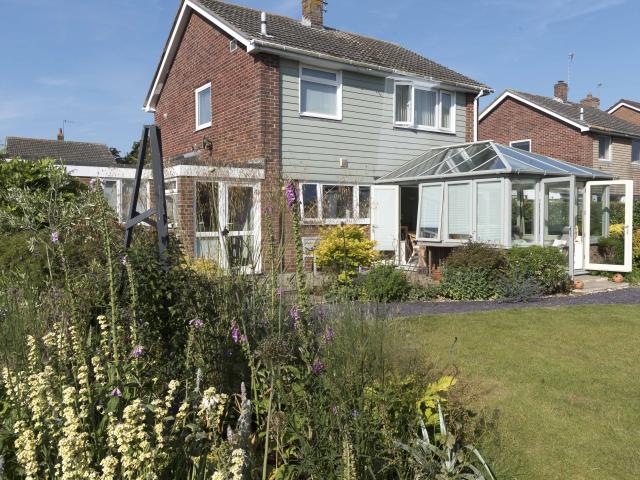 4 bedroom detached house to rent