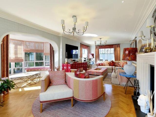 4 bedroom detached house to rent