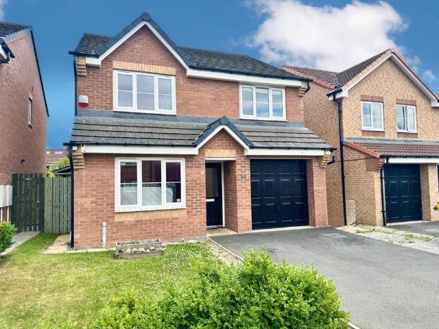 4 bedroom detached house to rent