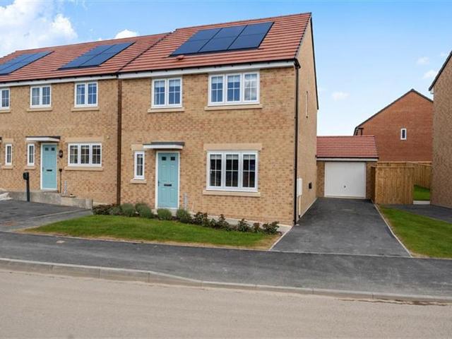 4 bedroom detached house to rent