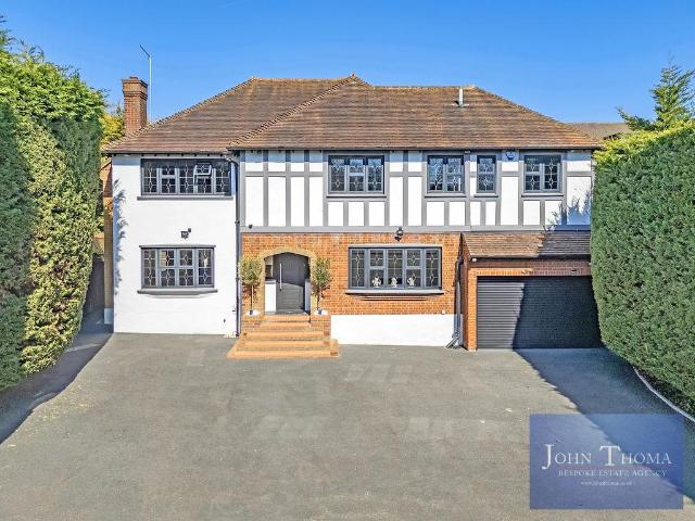 4 bedroom detached house to rent