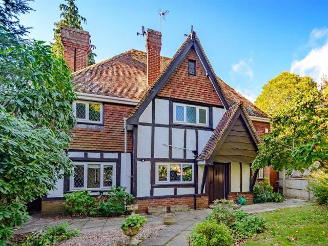 4 bedroom detached house to rent