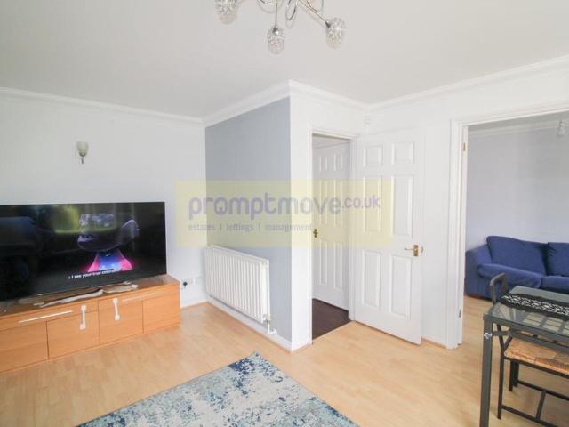 4 bedroom detached house to rent