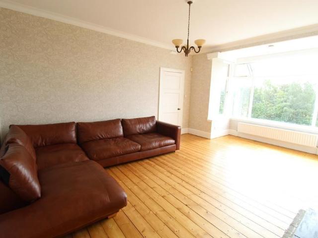 4 bedroom detached house to rent