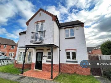 4 bedroom detached house to rent